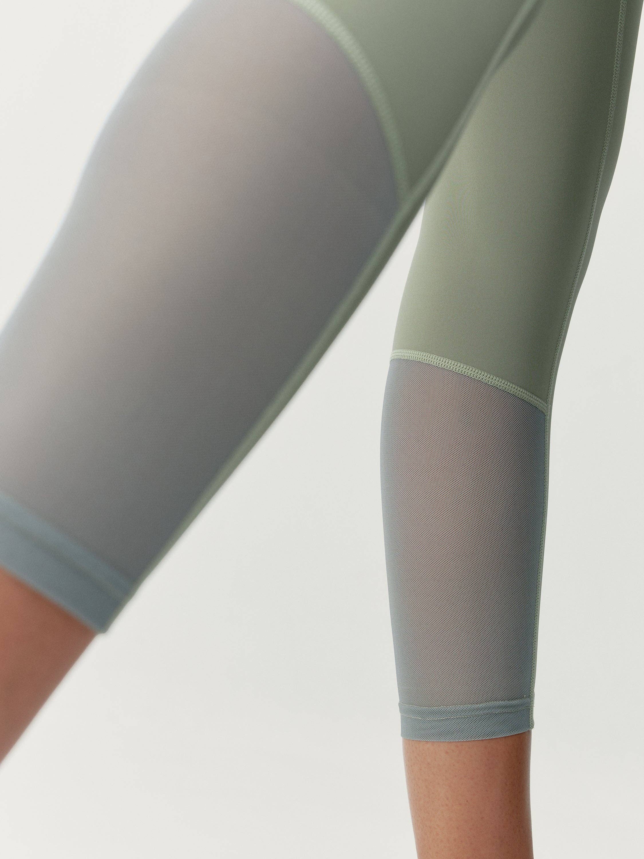 Born Living Yoga – wholesale Athletic/lounge leggings – Women's – Namir Camouflage Legging6