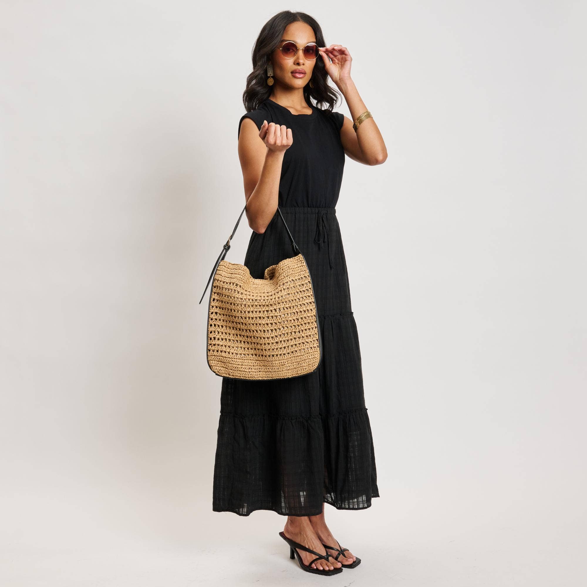 Moda Luxe - Venta al por mayor Bolso con correa - Mujer - Bolso Hobo Savannah de paja con diseño de crochet1