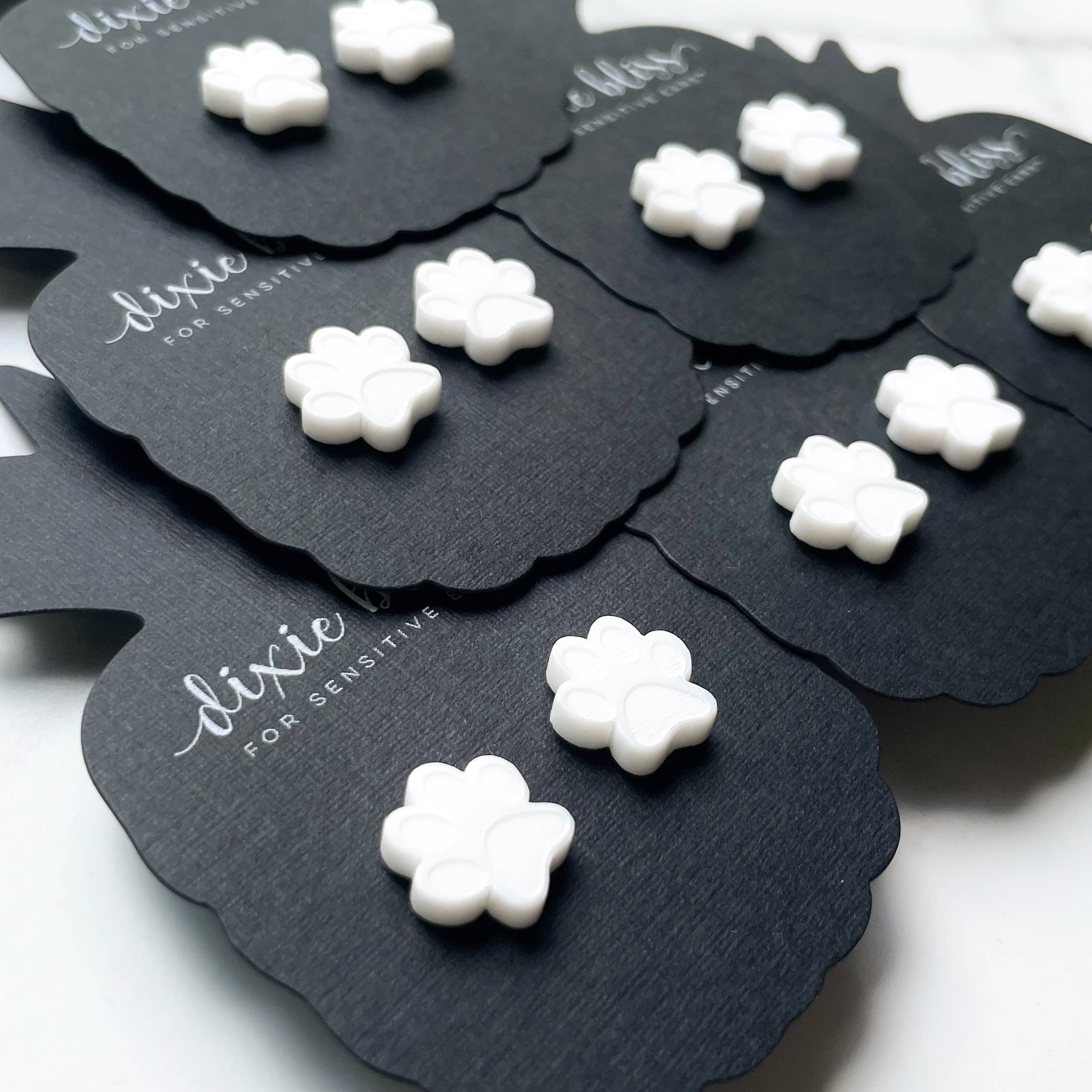 Dixie Bliss - Vente Clous d'oreille - Crampons Sports Paw - 12 couleurs10