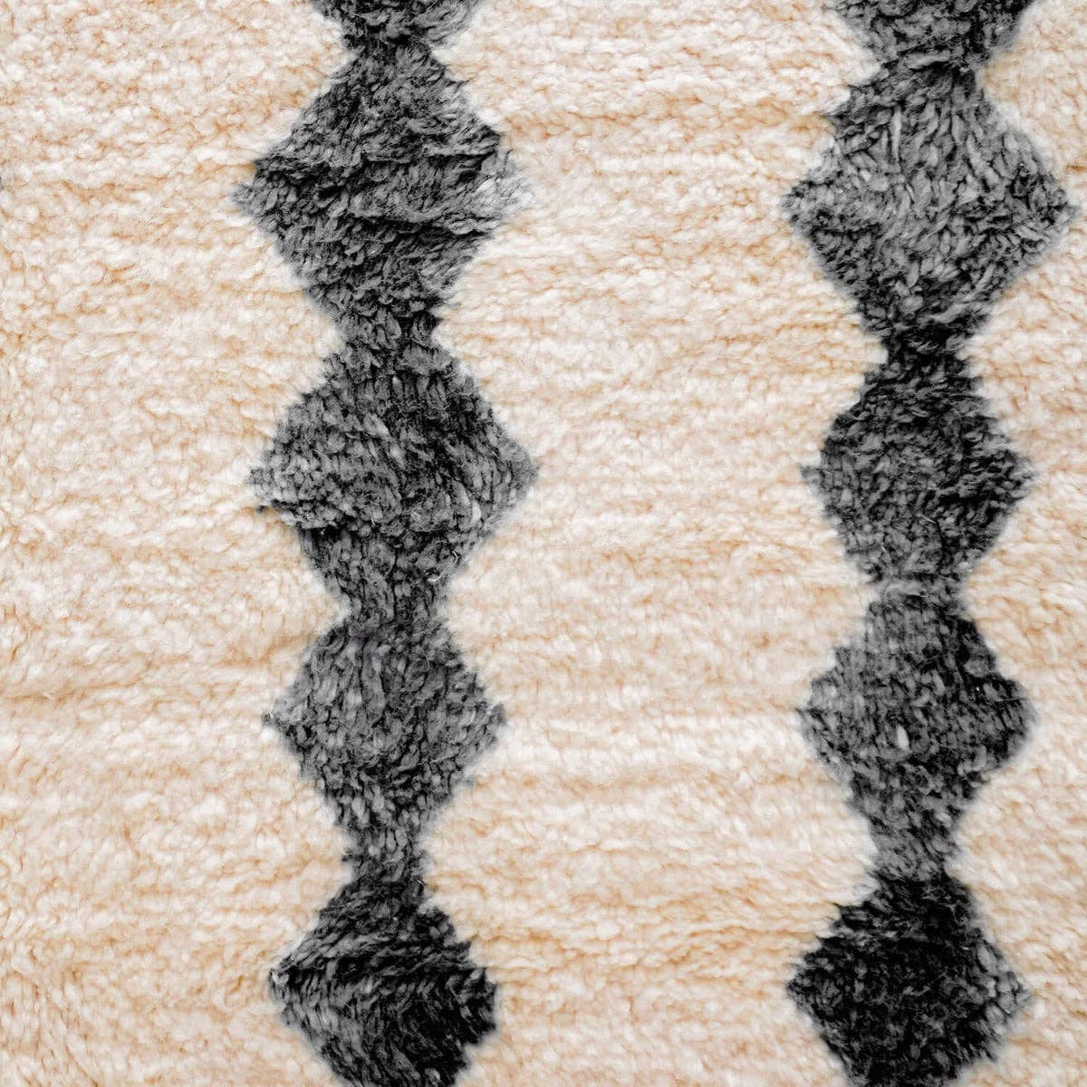 Moroccan Woven Treasures – wholesale Area rug – Black and White Moroccan Rug, Berber Rug, 9x12 area rug1