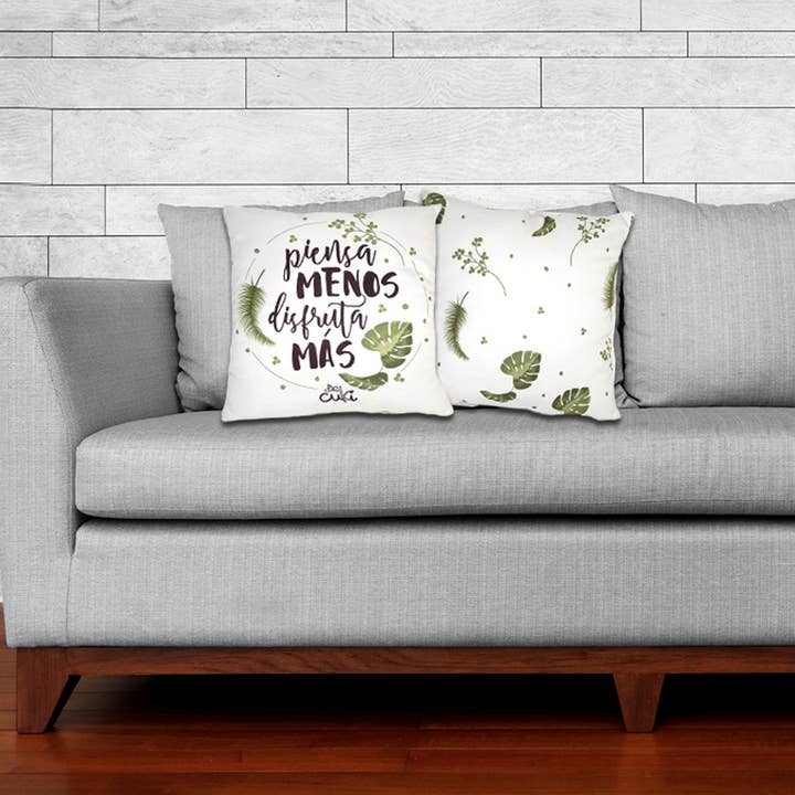 COUSSIN 45X45 CM. 'PROFITE' pour la vente par Aktual / Dekora Import S.A