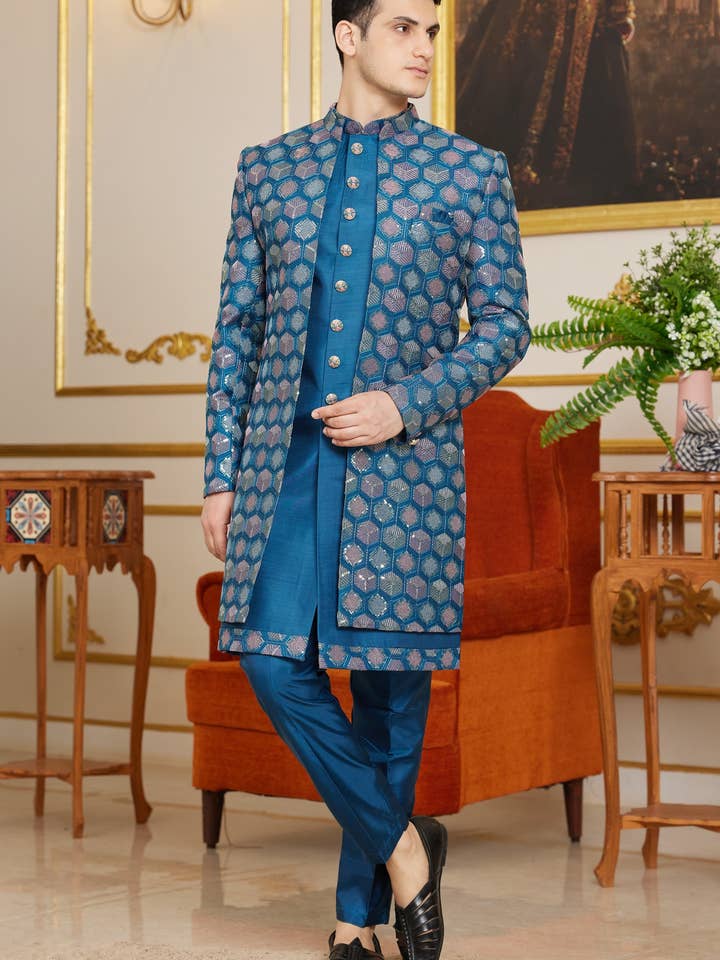 Königsblauer Indo-Western-Anzug aus Kunstseide, langer Kurta mit Jacke und Hose für Herren zur Hochzeit - Fadenstickerei-Arbeit für den Großhandel von HATKE BRIDE