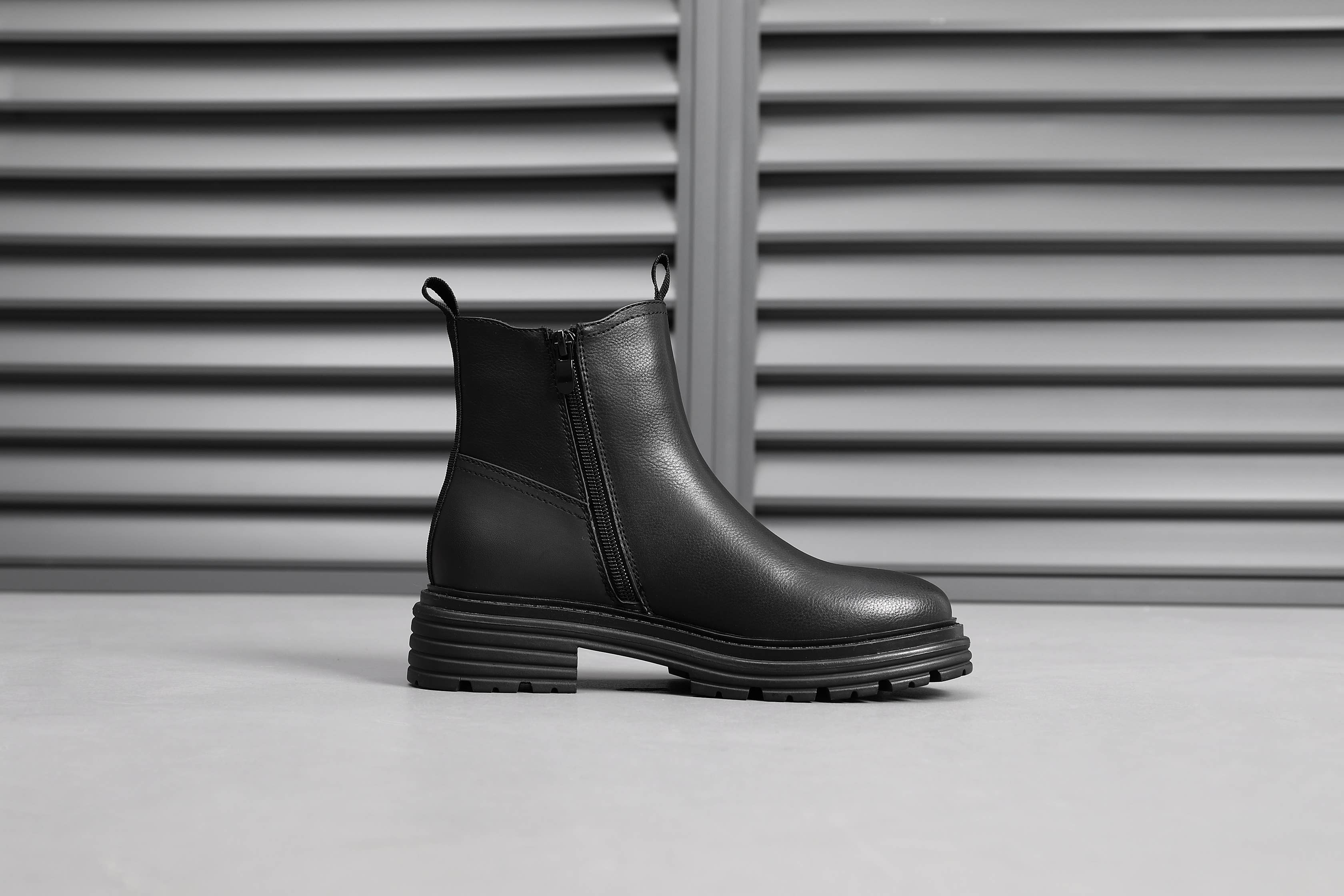 Top Staka - Wholesale Chelsea Boots - Women's - A2373 WOMEN Insulated Chelsea ankle boots2