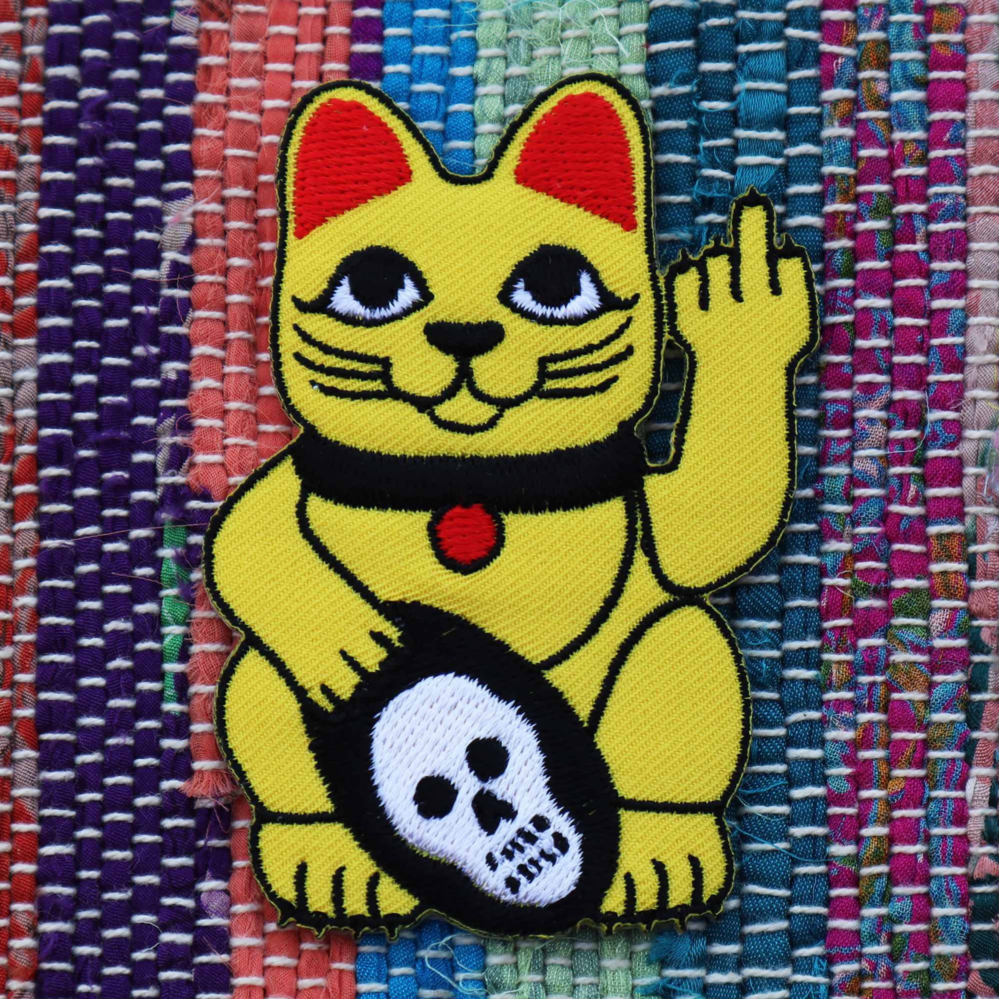 Tribal Trade GmbH - Vente Écusson - Patch Wingkekatze montrant le majeur10