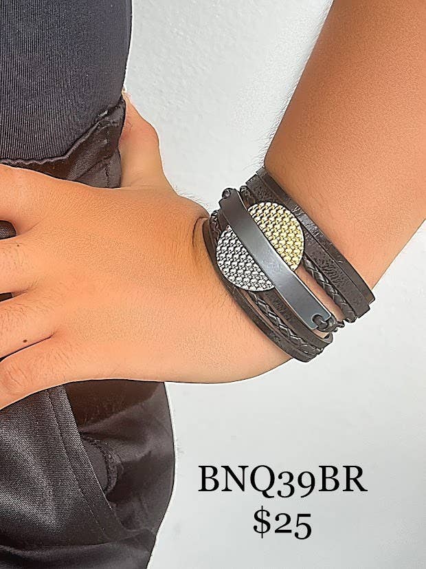 Bracelet Uma pour la vente par Escape from Paris