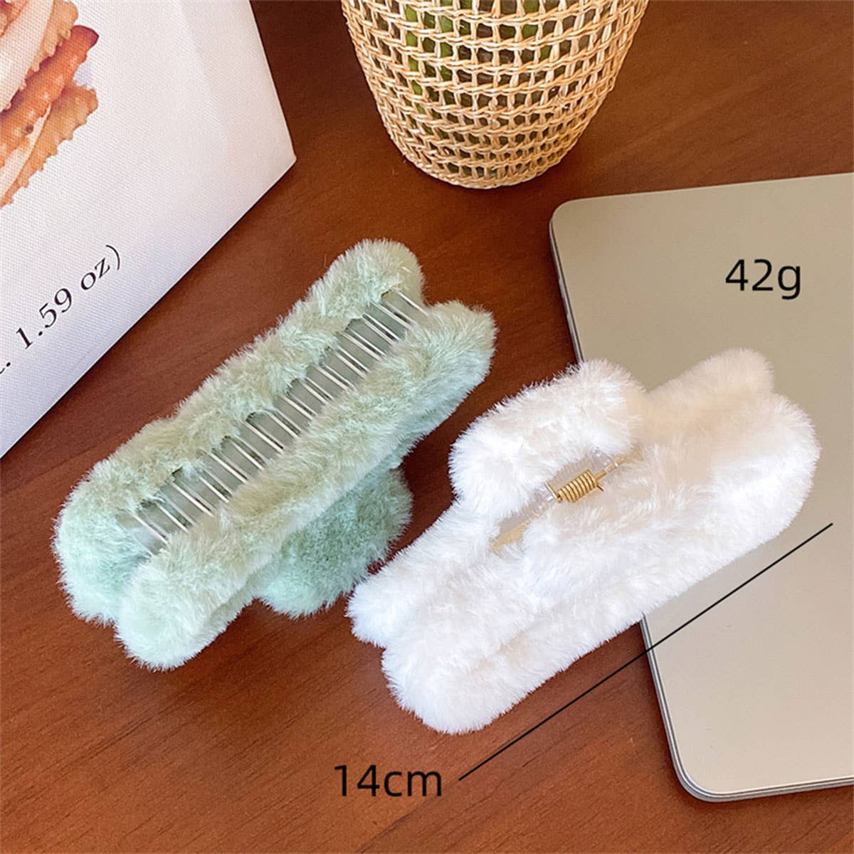 ACCITY - Wholesale Hair Clip - Women's - Faux Rabbit Fur Hair Claw - Elegant Winter Style_CWABE01989