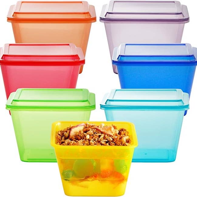 Lot de 7 gobelets à parfaits en plastique Youngever (carrés, petits, 4 onces) pour la vente par Youngever