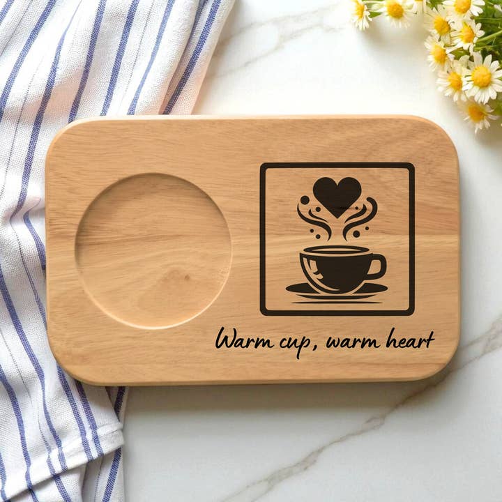 Plateau à thé et biscuits en bois gravé, planche à café et gâteau pour la vente par AboutWood