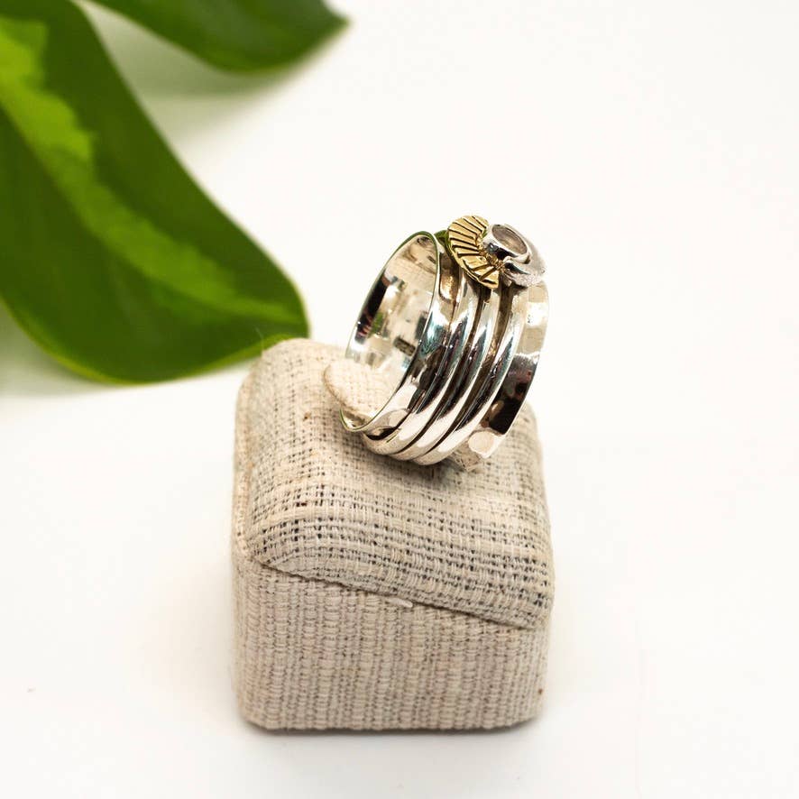 Baizaar - Wholesale Single Stone/Solitaire Ring - Sterling Silver Moon and Sun Spinner Ring3