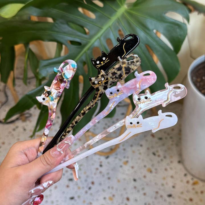 Chic & Colorful Cat Shaped Acetate Hairpins for wholesale by Tourtiwi