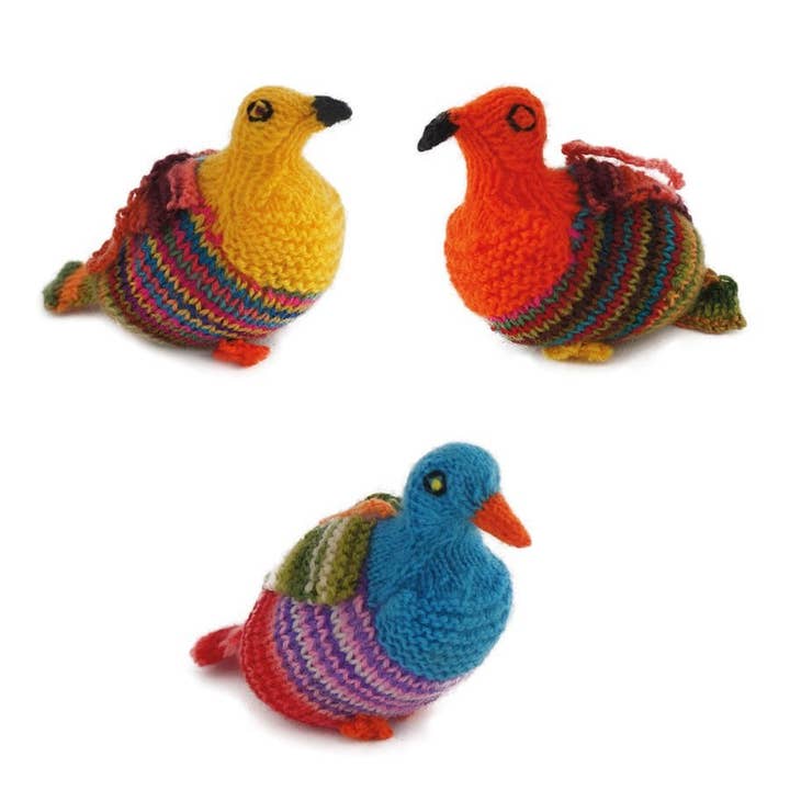 Oiseau tricoté coloré pour la vente par Titicaca
