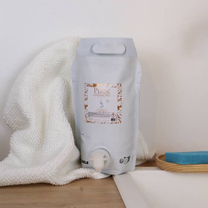 RECHARGE ÉCO – SAVON À VAISSELLE THÉ NÉROLI – 1,5L pour la vente par Pikoc