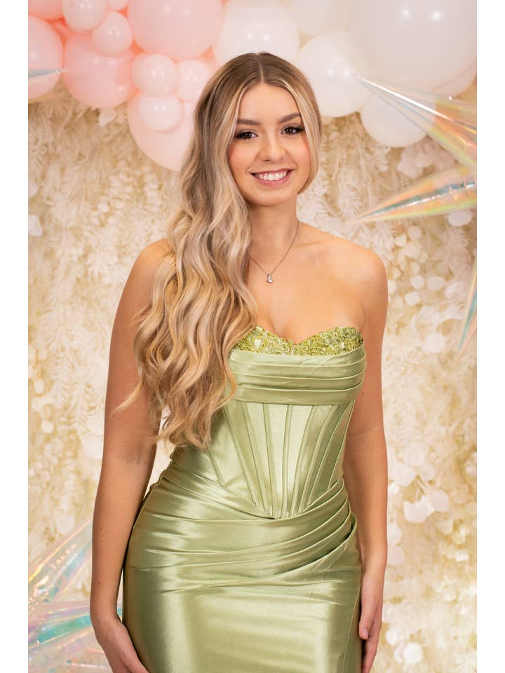 Lara Sage for wholesale on Faire2