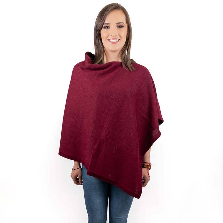 Poncho Mabel aus Alpaka für den Großhandel von L.A.M Bolivia