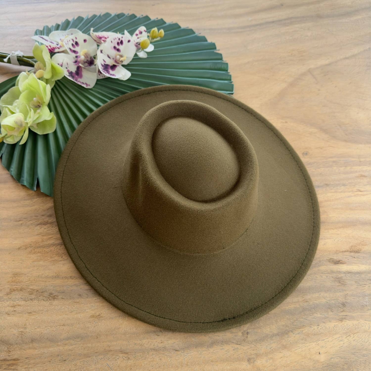 One and Only Accessories - Wholesale Boater Hat - Women's - VEGAN FELT BOATER PREMIUM HAT11