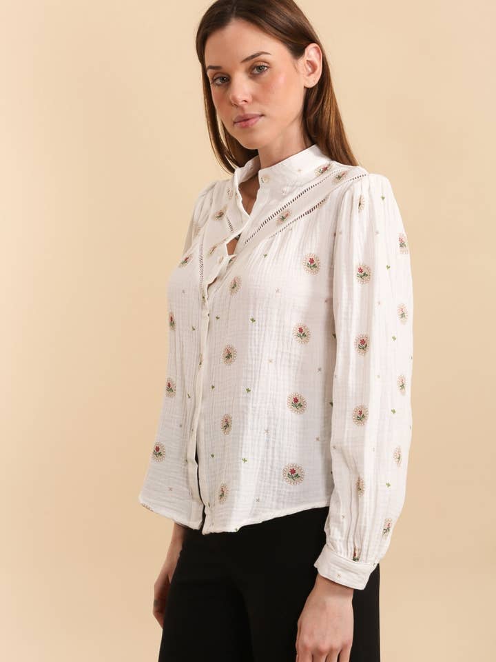 MOOYA - Wholesale Button Down Shirt - Women's - Bohemian cotton gauze floral shirt SJ0011