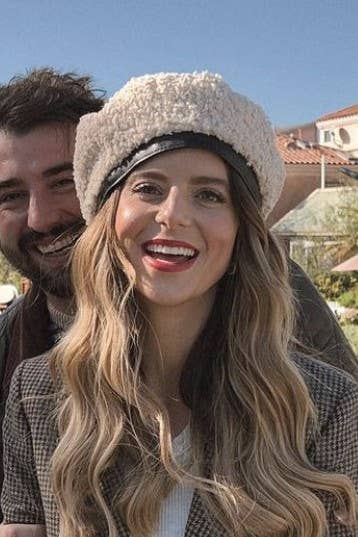 Olive & Pique – wholesale Beret – Women's – Sherpa Textured Statement Beret, Vegan Leather Piping, Beige1