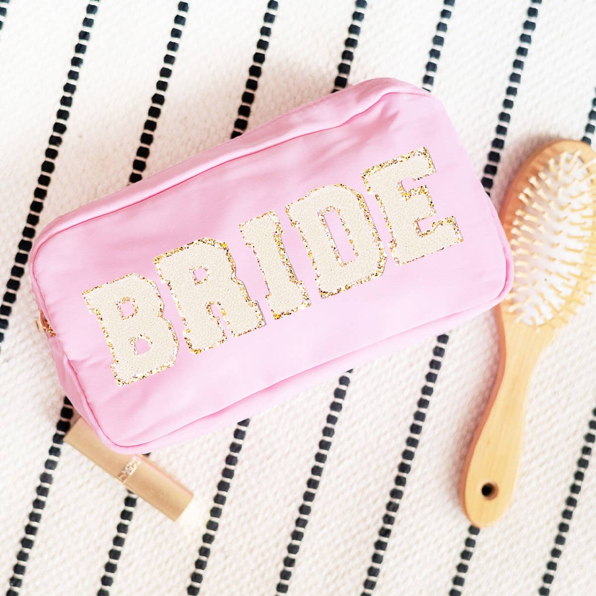 Viv&Lou – wholesale Patch – Creme Varsity Single Letter Patch6