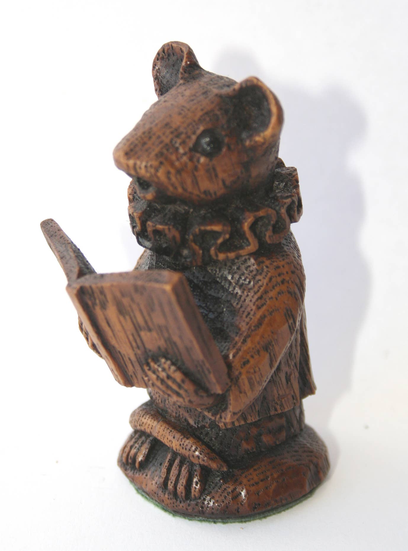 Oakapple Designs Ltd - Wholesale Decorative Figurine - Church Mouse Choir Singing. Reproduction carving Ornament.4