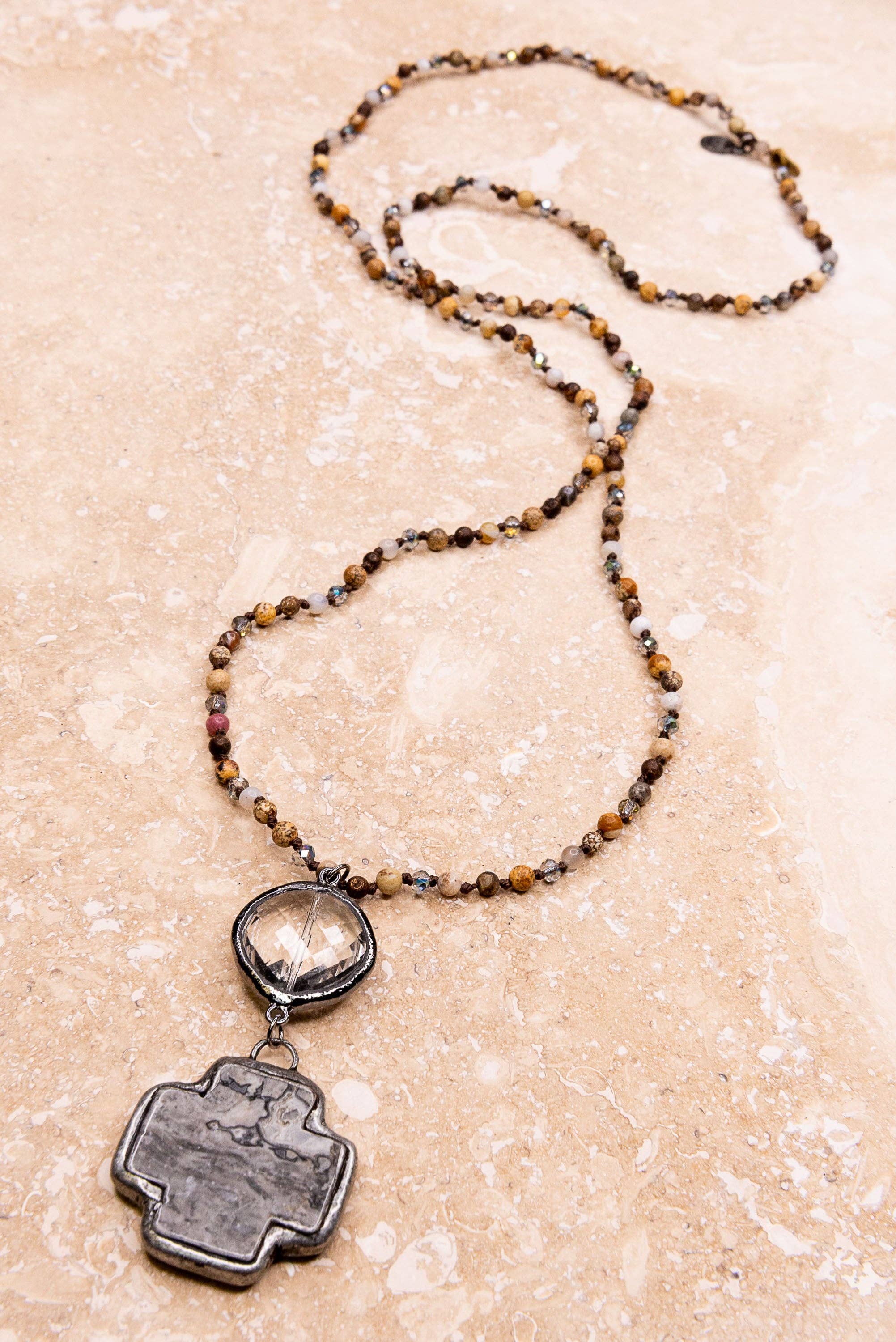 Dylan Designs - Vente Colliers à pendentif - Collier McCall en gris2