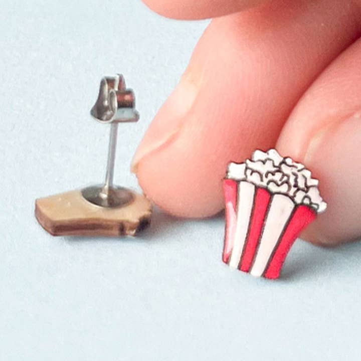Orecchini a Perno Popcorn - Gioielli a Tema Cinema per Adolescenti per la vendita all'ingrosso da parte di PinTonik