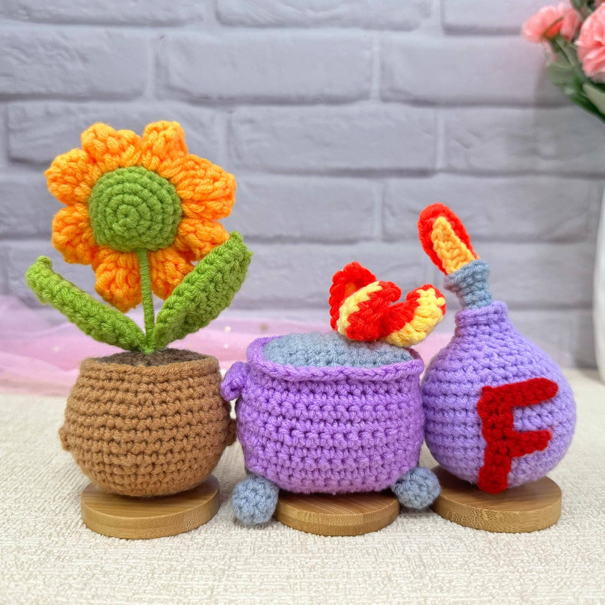 TOMOPOD LLC - Wholesale Stuffed/Plush Toy - Kids & Baby - Crochet Emotional Support For Trash Cans/Bombs/Sunflower3