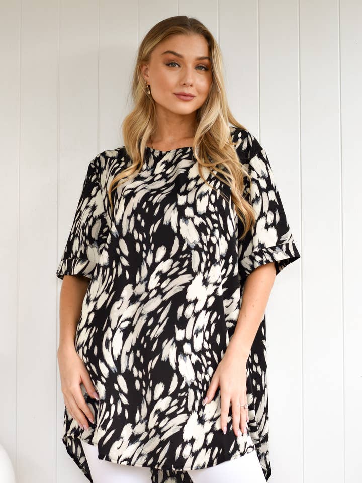 STO2524B TRIBAL TOP (ON SALE) and other Purchase Wholesale ethnic wear. Free Returns & Net 60 Terms on Faire trending on Faire.