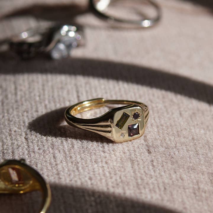Junk Jewels Ltd - Wholesale Signet Ring - ASTRA Signet Ring2