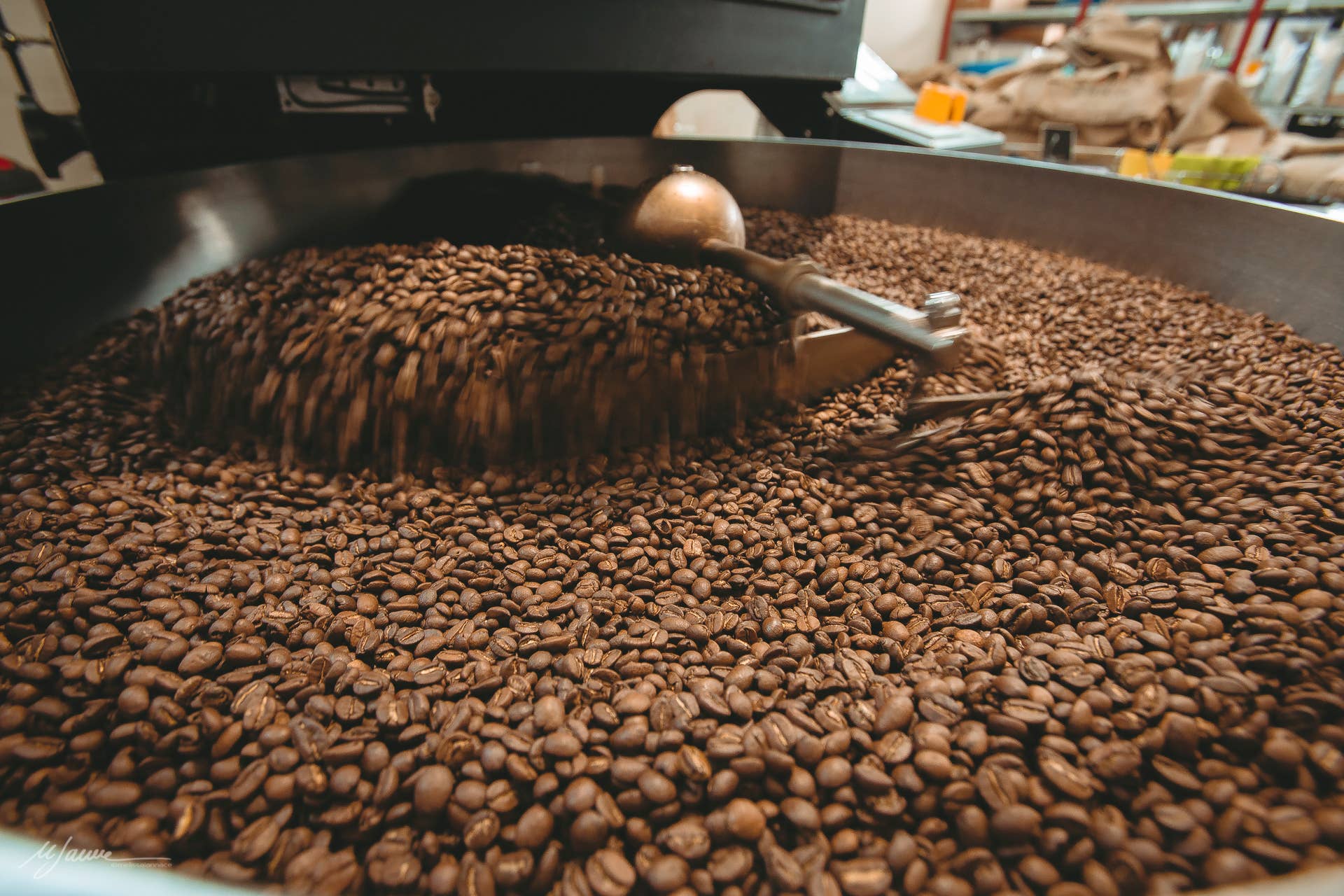 Cafe srls - Wholesale Instant Coffee/Espresso - BLACK MAMA Ground coffee - Classic Italian Espresso 250g6