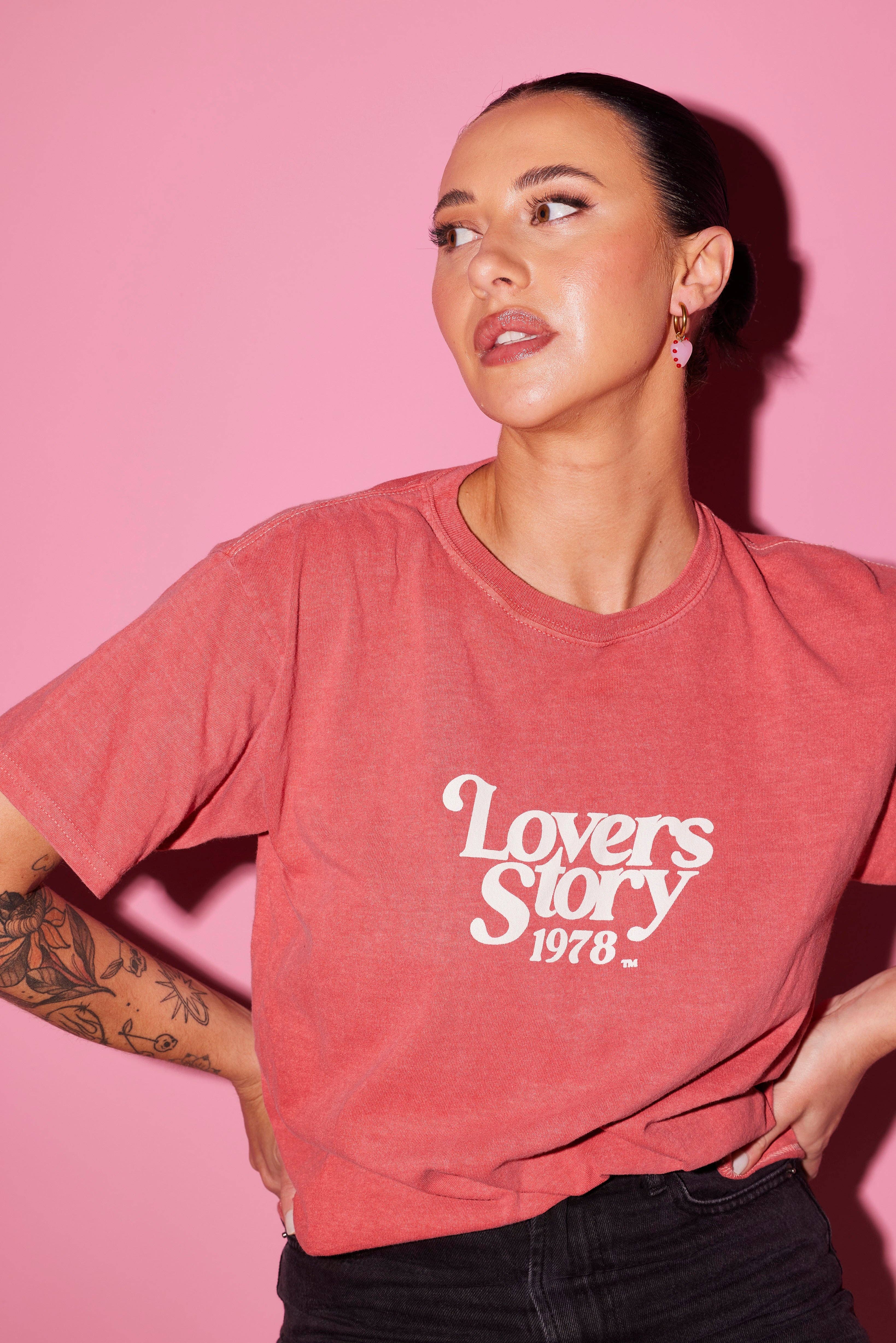 Emeldo - Wholesale Hoop Earrings - Heart Drop Hoops // red and pink on gold1