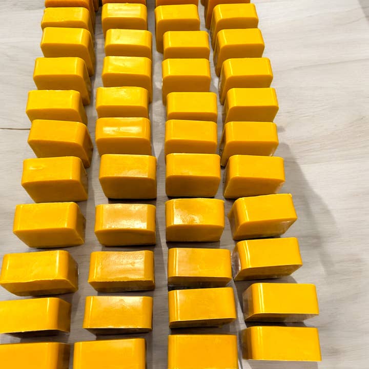 Brighten Up Glow Gezichtszep met Alpha Arbutine, Kurkuma en Vitamine C voor wholesale door Coneshe's Skin...Nature's Way To Pamper Your Skin