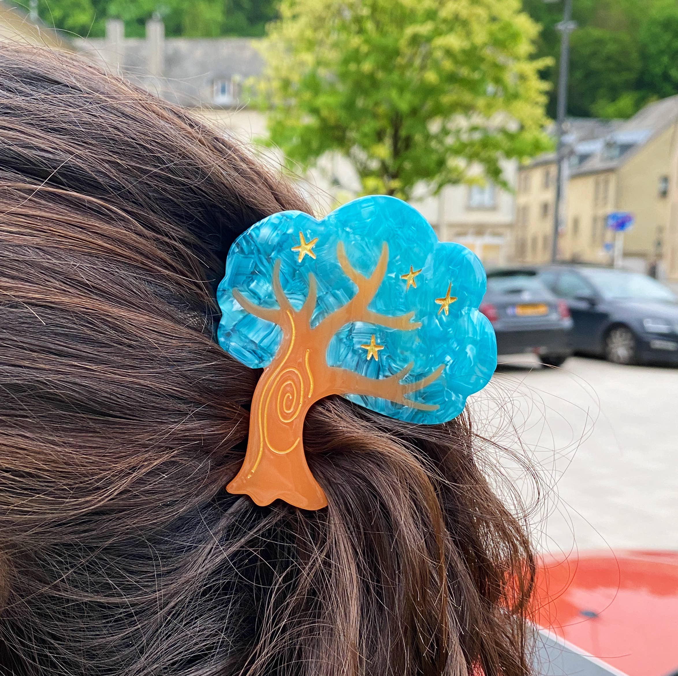 Lisa Junius - Wholesale Hair Clip - Women's - Magic Tree Hair Claw 1