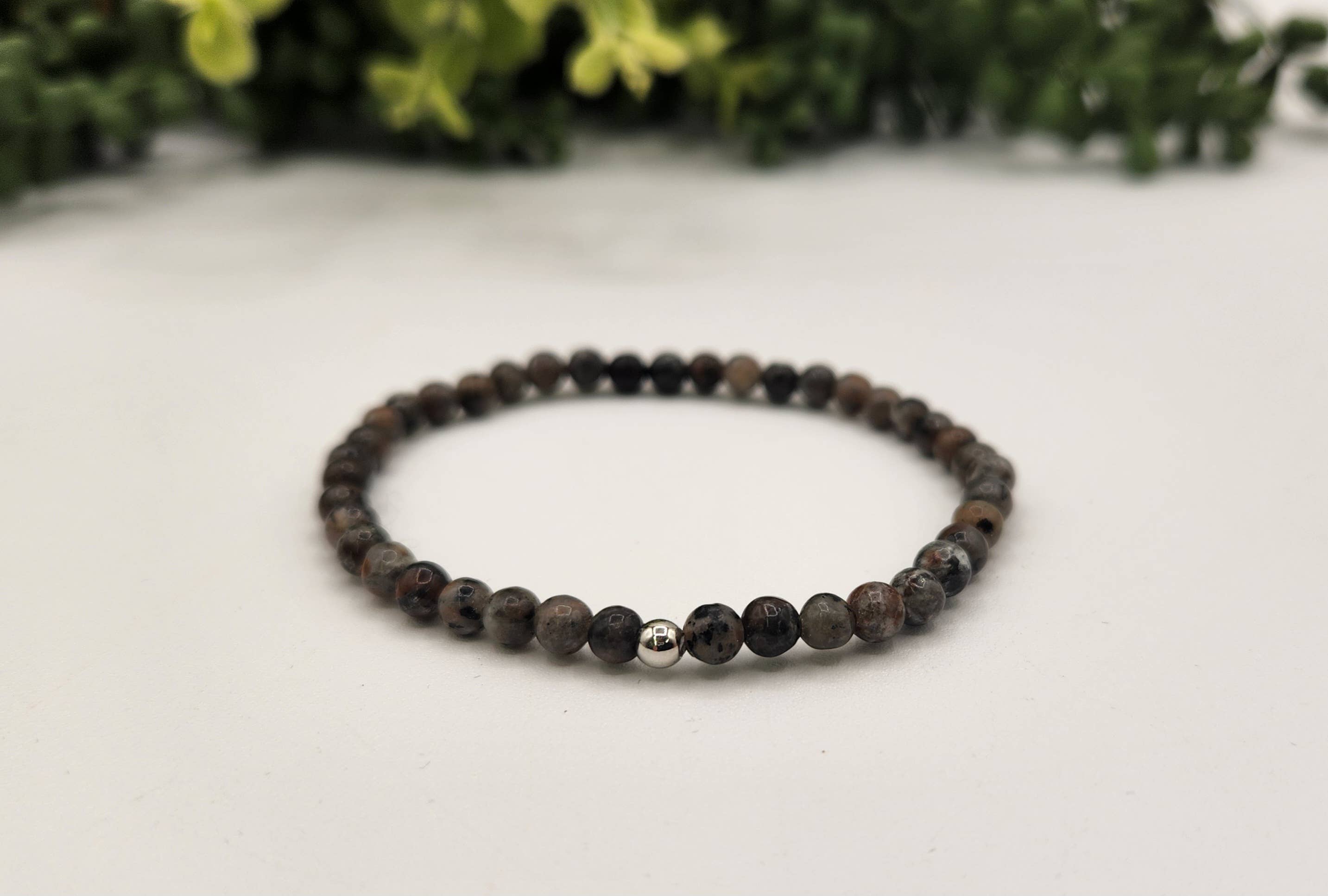 Meraki Gemstones - Wholesale Armband met kralen - Yooperlite rekbare edelsteenarmband 4 mm (UV-reactief)4