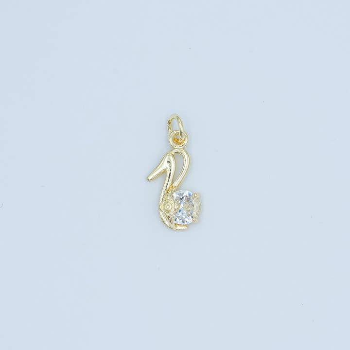 24K Guldfyldt Klar CZ Højhælede Sko Charm | N089 for engroshandel hos Aim Eternal