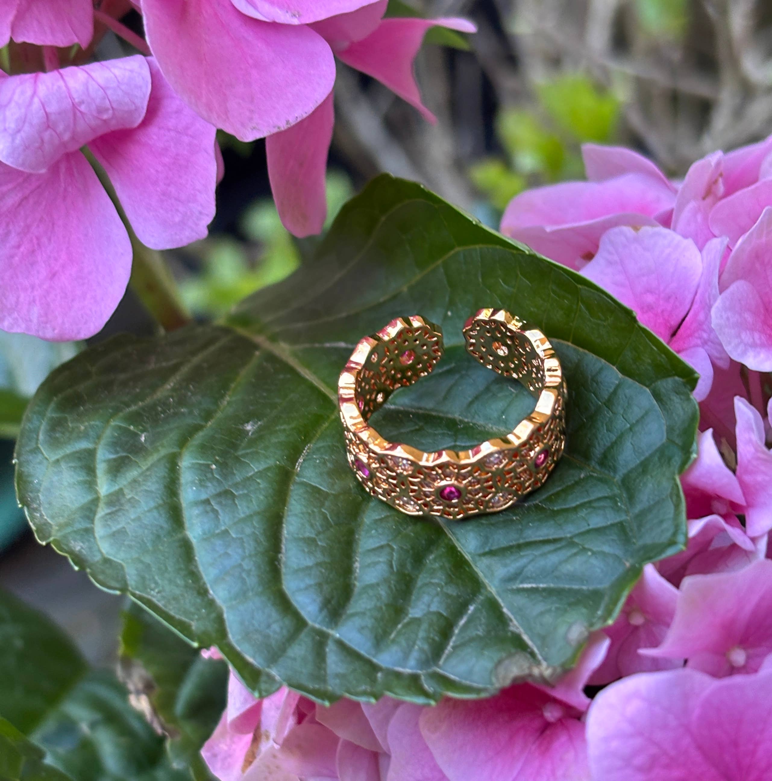 Ocean Ripples - Wholesale Multi-Stone Ring - 18ct Gold Plated Cubic Zirconia Flower Lace Ring 1