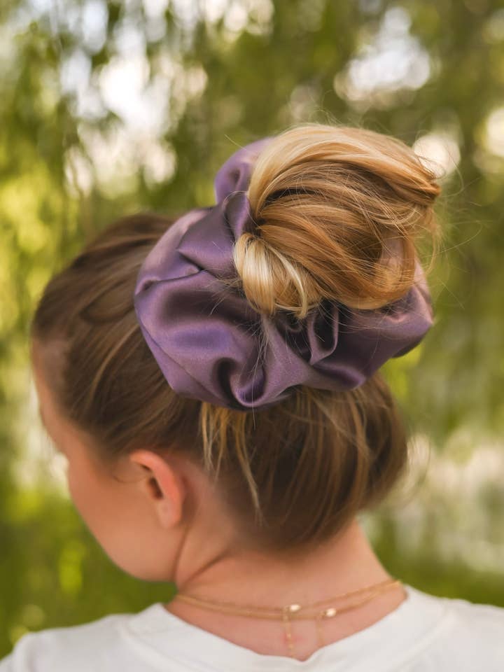 Pretty In Purple XL Scrunchie por atacado de Share Studio