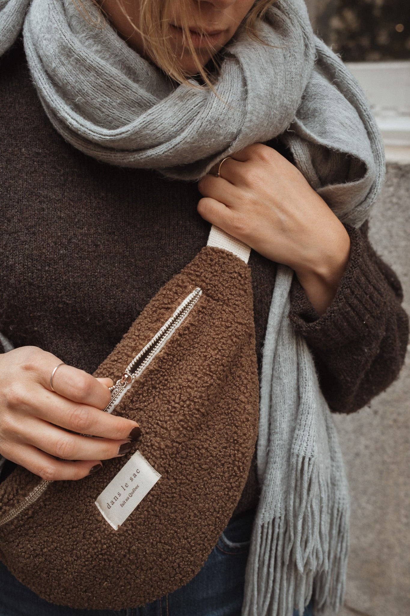 Dans le sac - Wholesale Belt Bag - Women's - Teddy belt bag2