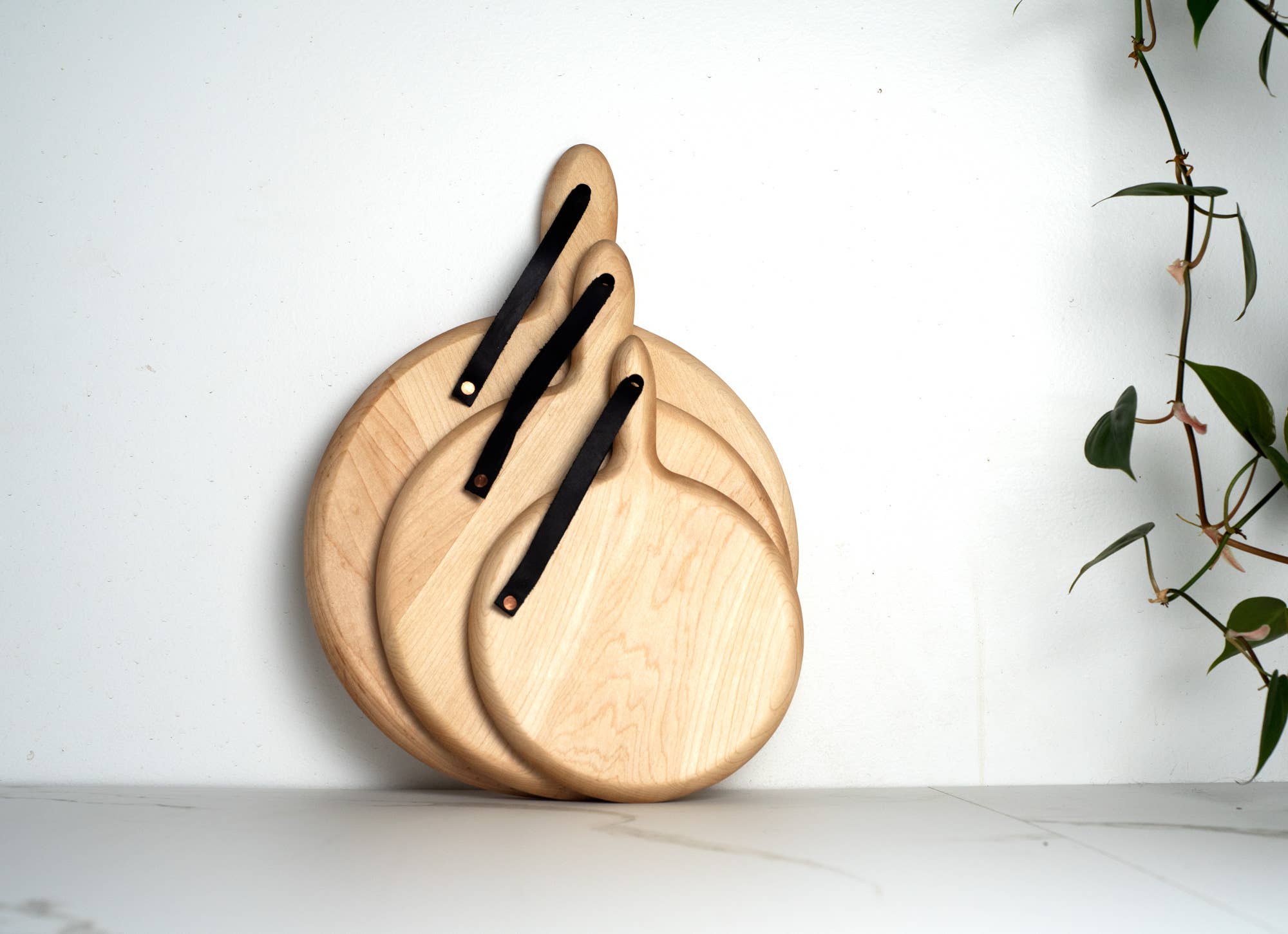 KHEM Studios - Wholesale Cutting Board - Cutting Board Circle Board Handcrafted Hardwood8