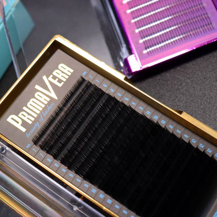 Black matte Silk Lashes Curl D 0.07 MIX for wholesale on Faire8