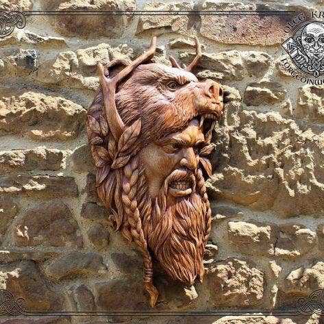 BERSERKER. Incredibile opera d'arte norrena. per la vendita all'ingrosso da parte di Forged In Wood