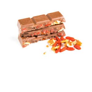 Kaffee und Schokolade GmbH - Wholesale Baking Chocolate - Goji berries & walnuts whole milk chocolate 90g2