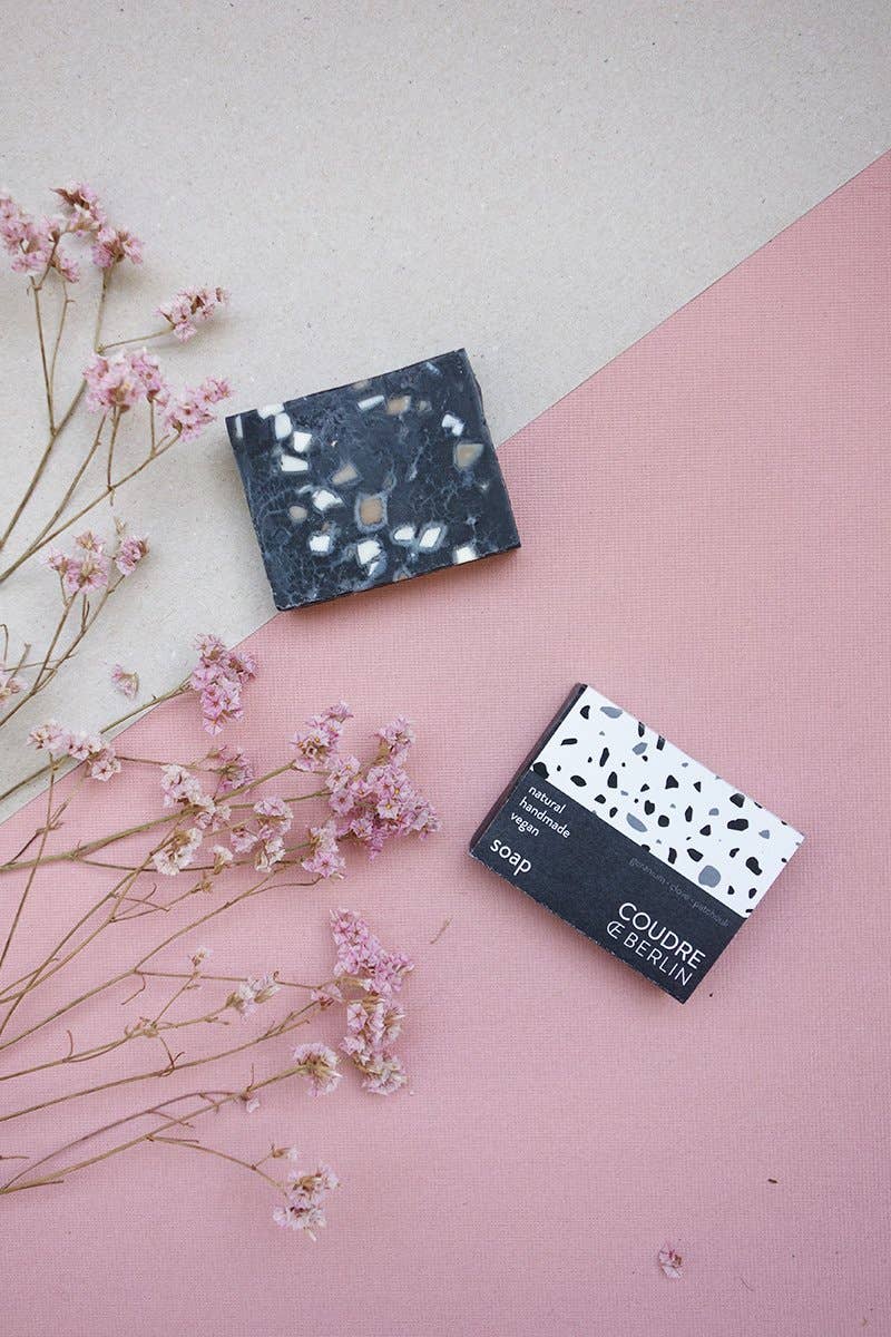 Coudre Berlin - Wholesale Bar Soap - Handmade natural soap piece charcoal1