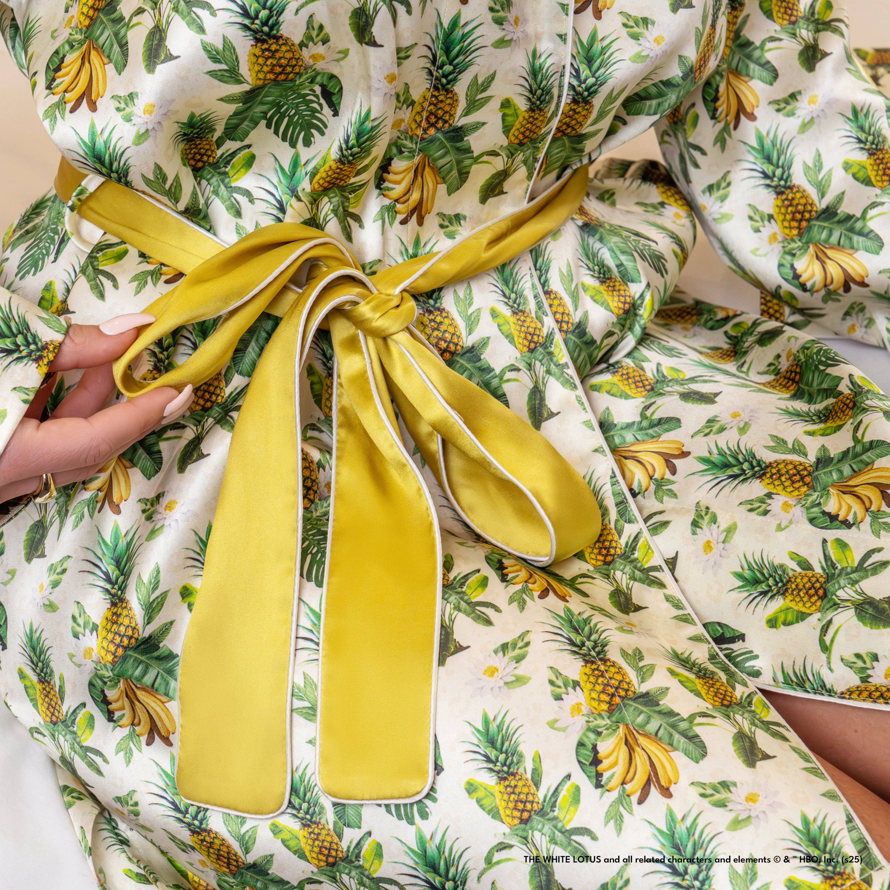 Blissy - Wholesale Robe - Women's - Classic Robe - White Lotus - Pineapple13