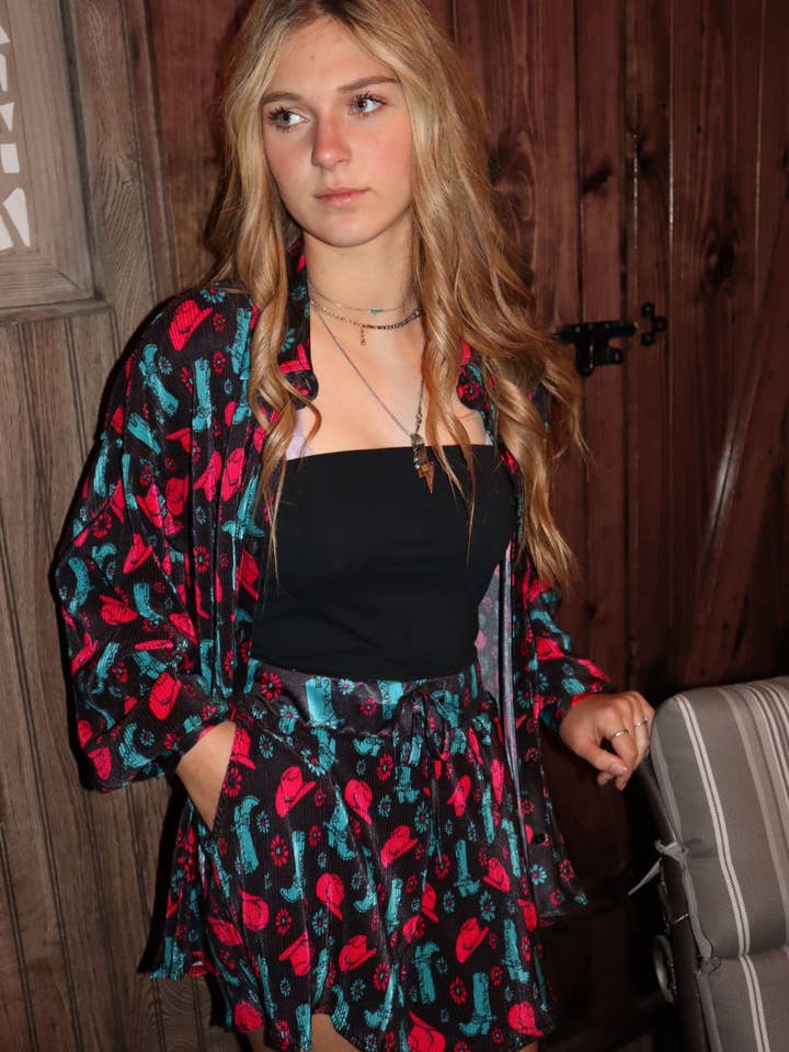 MK324 Merigold Cowgirl Press Pleated Short Set for wholesale by Merigold Kiss