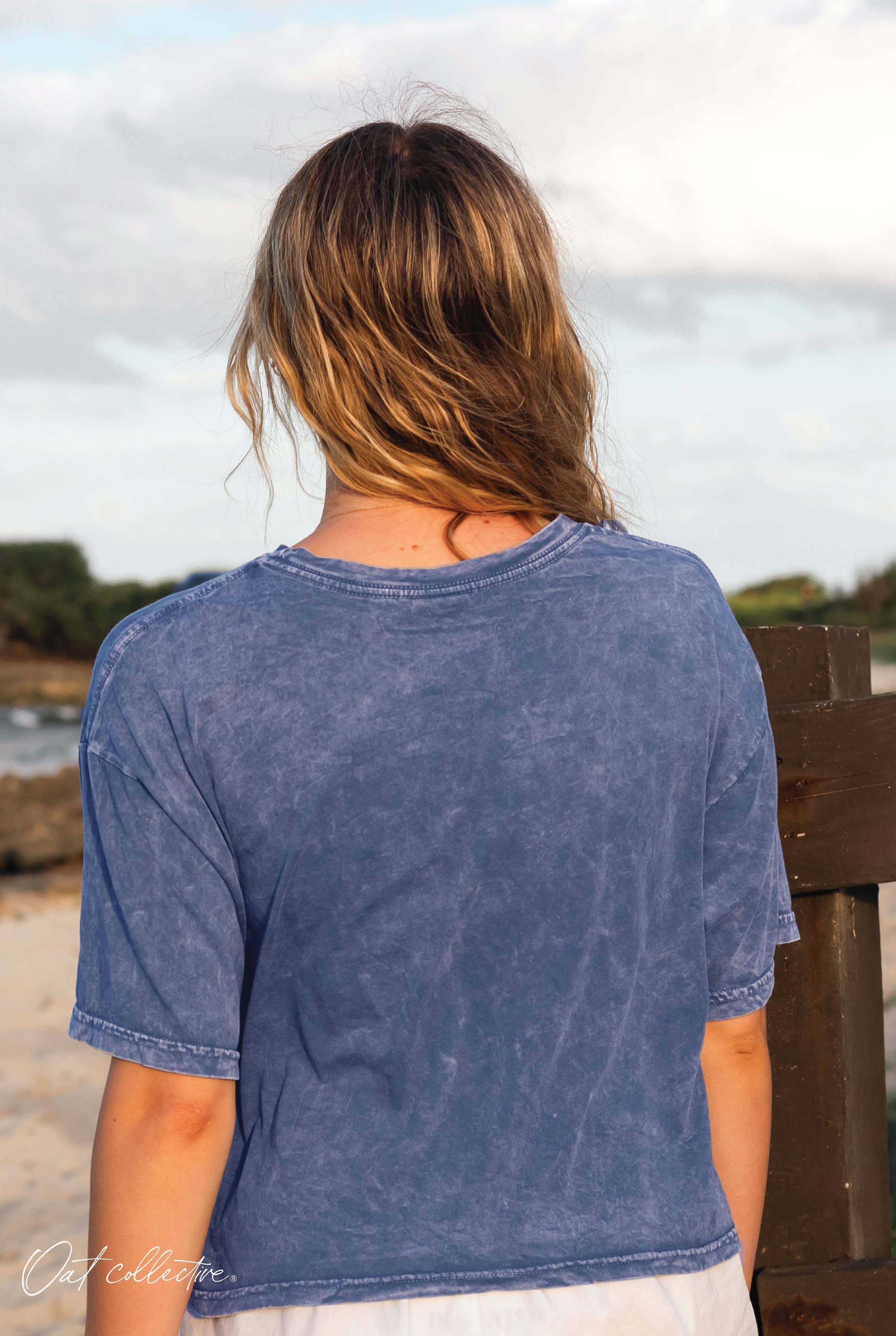 OAT COLLECTIVE – wholesale Screen printed t-shirt – Women′s – ALOHA HAWAII Cropped Mineral Graphic Top6