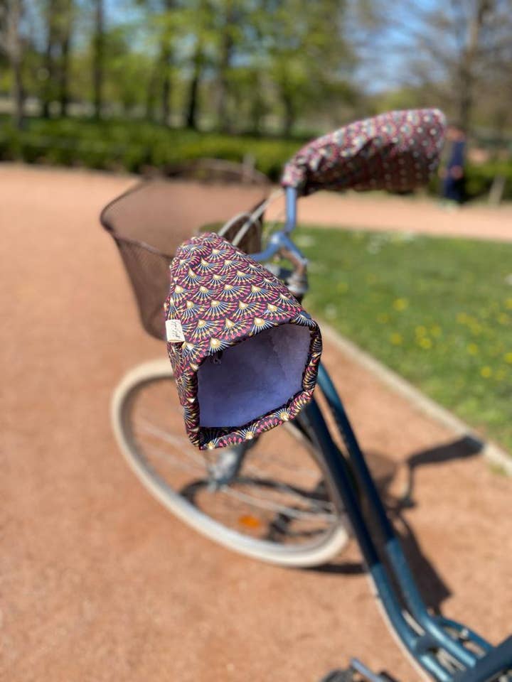 SUZON eggplant curved handlebar sleeves for wholesale by Suzon et Suzette