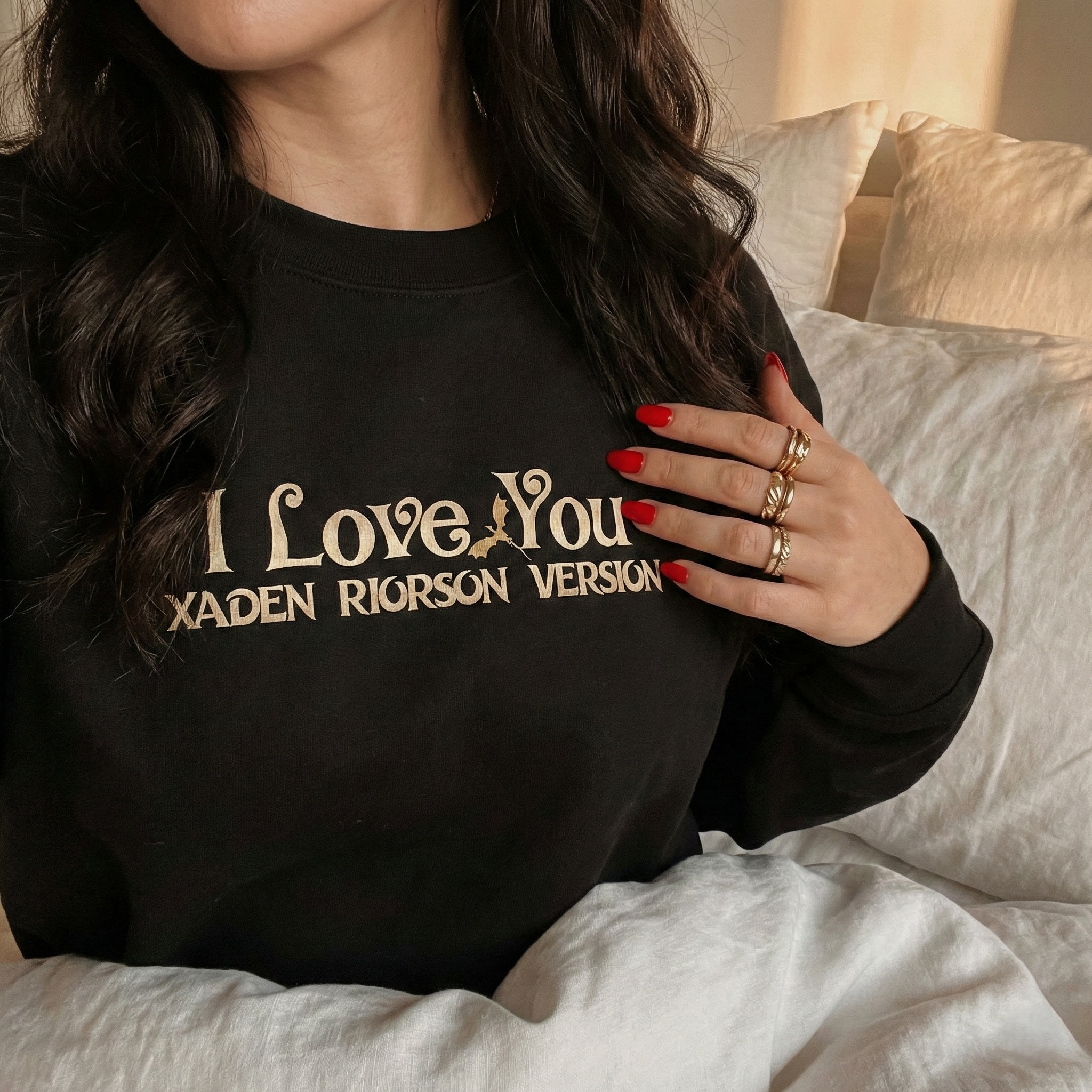 MagicMerchEmporium – Camisola gráfica - Mulher por atacado – "Camisola "I Love You - Versão Xaden Riorson" - Fourth Wing"3