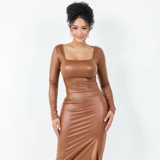 Ensemble grande taille jupe haut à manches longues en cuir pour la vente par SEXY STAR DESIGN INC