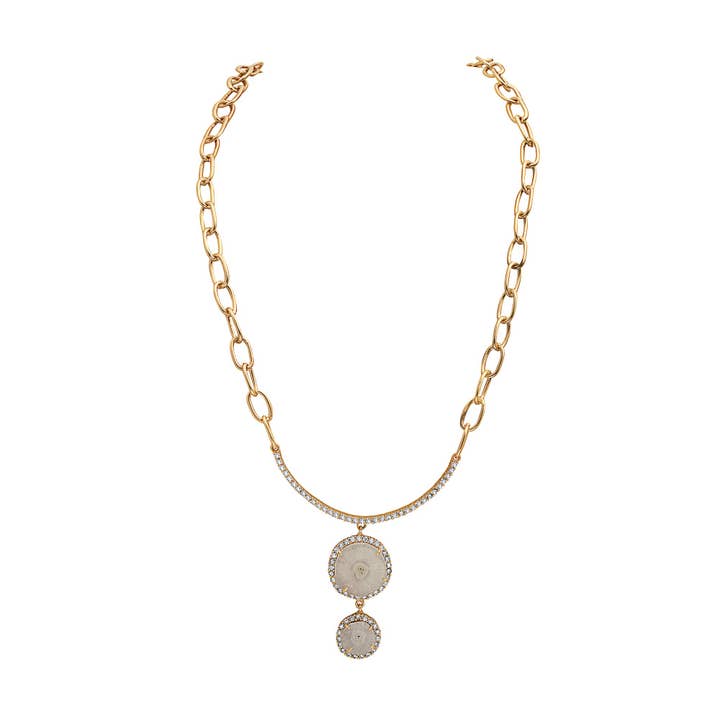 Collana di design in agata bianca con finti diamanti per la vendita all'ingrosso da parte di Jewelry Fiesta