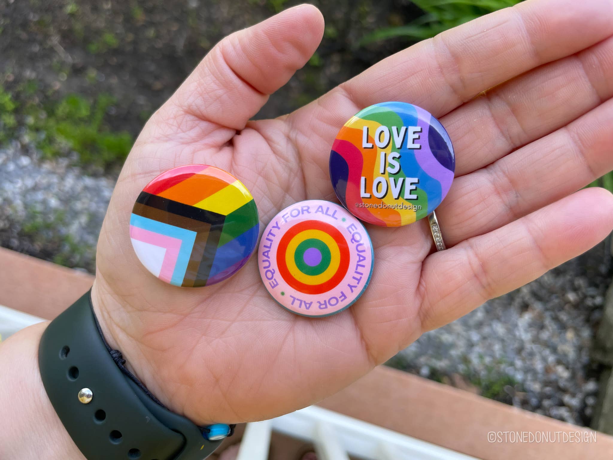 Stone Donut Design, LLC - Vente Épinglettes/boutons - Trio de boutons Pride2